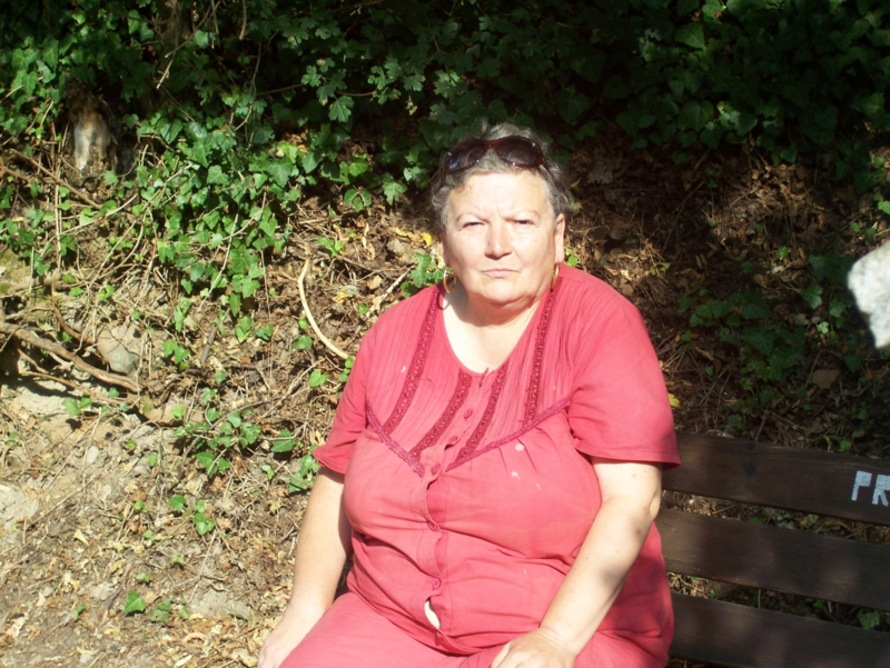  Image name: Persone072.jpg 
 width: 800 pixel 
 height: 601 pixel 
 Size: 470368 bytes 
 Click to enlarge 